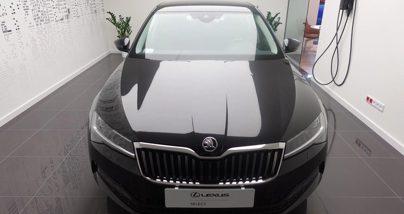 Skoda Superb cena 79900 przebieg: 199085, rok produkcji 2020 z Słubice małe 154